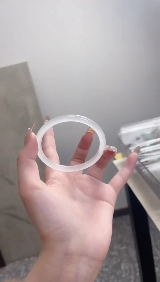 【闪购商品】玛瑙/玉髓手镯未镶嵌55圈