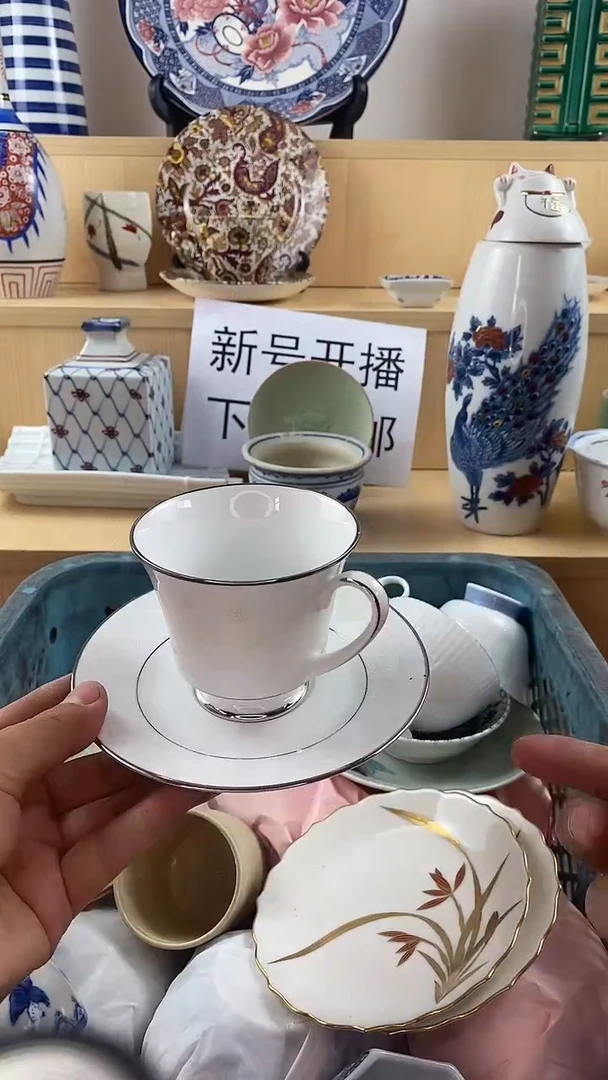 瓷片D****?新号开播第三天 家人们蹲住了