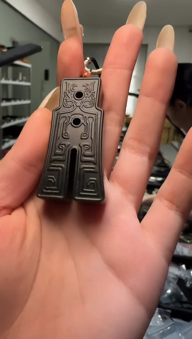 颈饰未镶嵌和田玉青玉古钱币吊坠