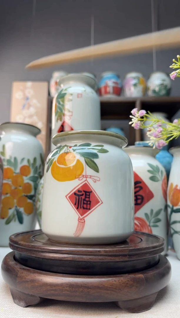 【闪购商品】瓶景德镇手绘陶瓷花瓶底部无孔高12口9左右