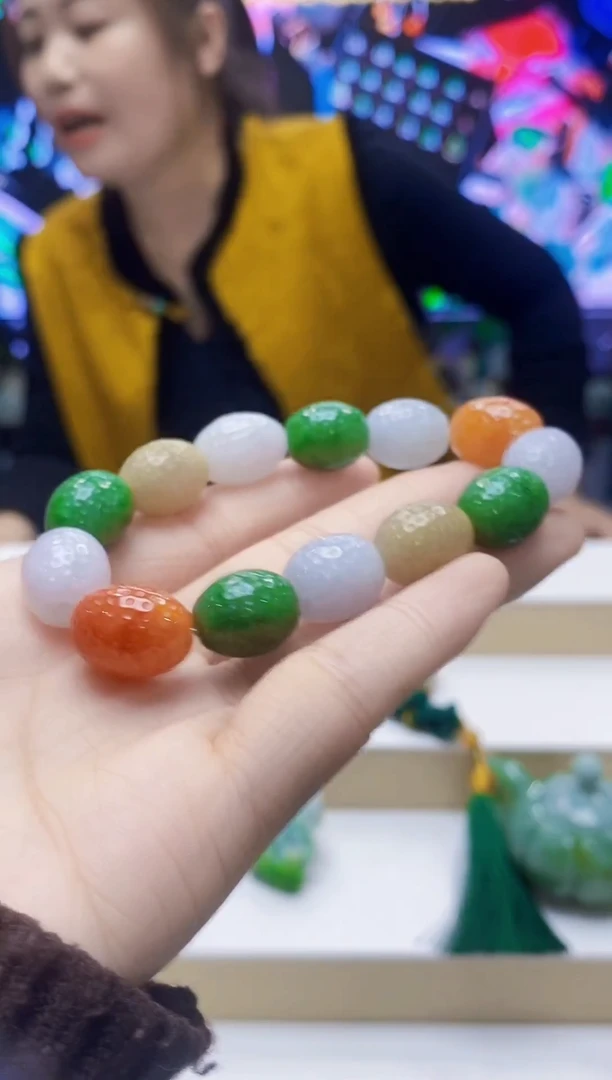 未镶嵌定制翡翠-毛货手串8