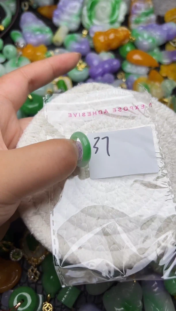 颈饰未镶嵌翡翠缅甸翡翠吊坠