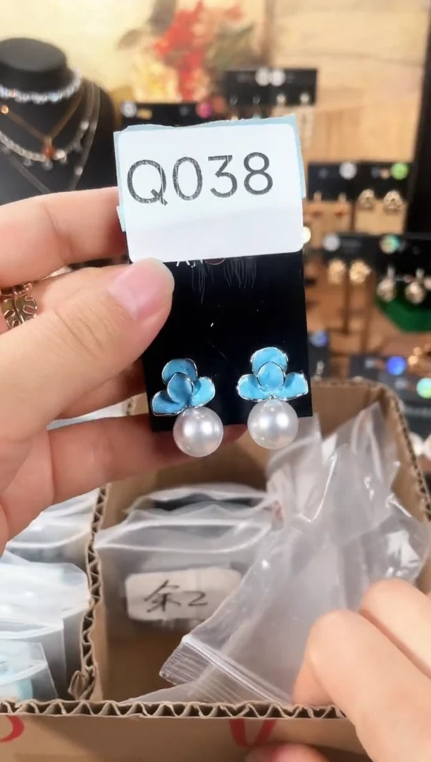 合金925银锆石Q038