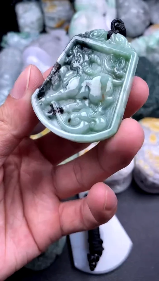 吊坠(不含链)未镶嵌翡翠1