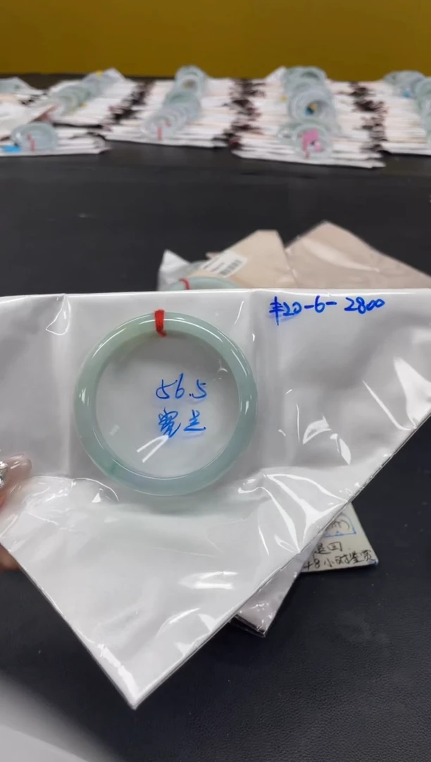 未镶嵌手镯翡翠翡翠手镯