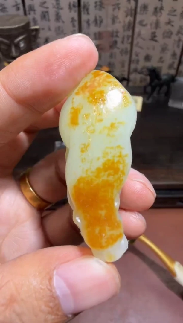 未镶嵌和田玉挂件和田玉