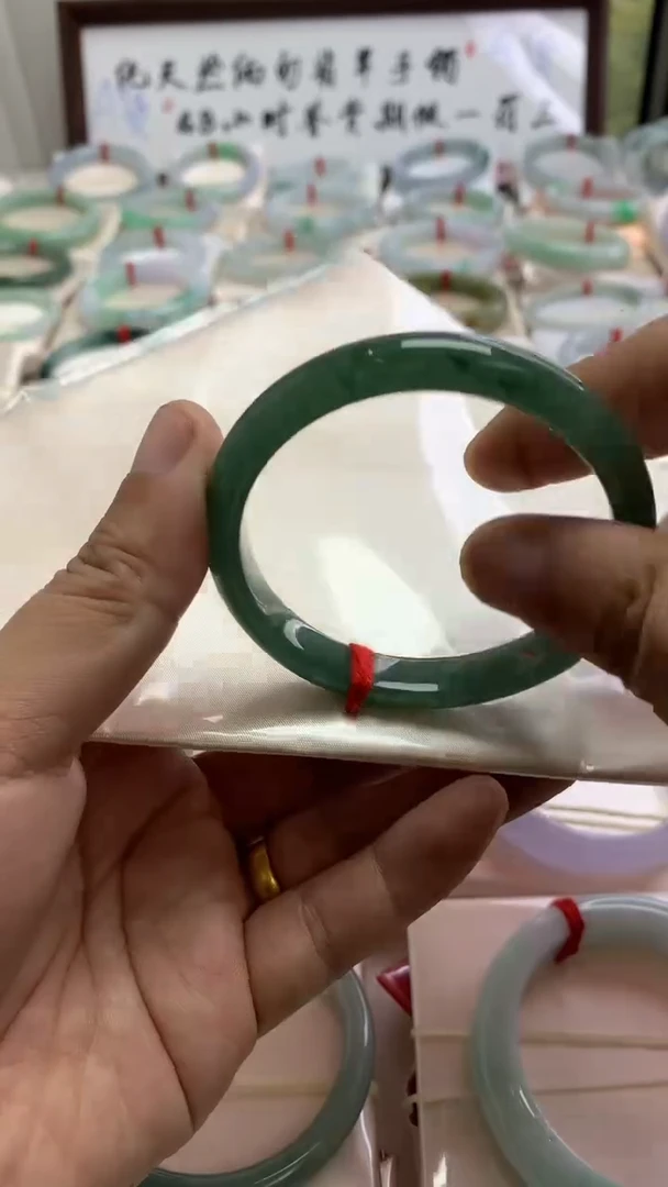 未镶嵌手镯翡翠冰油绿54