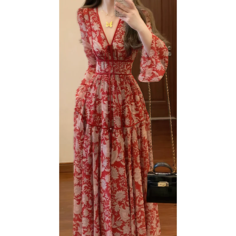 【千代兰】民族风红色碎花V领连衣裙喇叭袖海边旅游度假风长裙9297