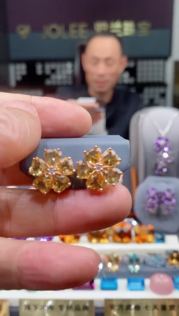 【闪购商品】黄晶耳钉银S925镶嵌黄晶耳钉