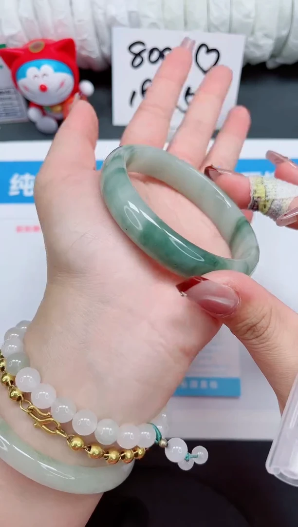 【闪购商品】石英质玉手镯未镶嵌77