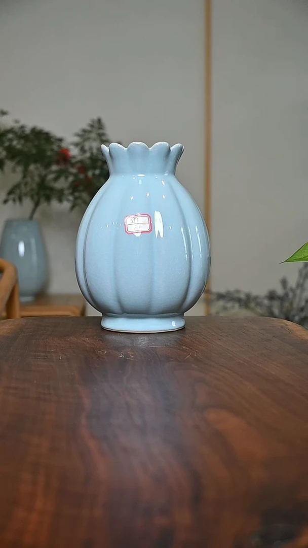20#纳福瓶 天青 微瑕 朱家汝窑款