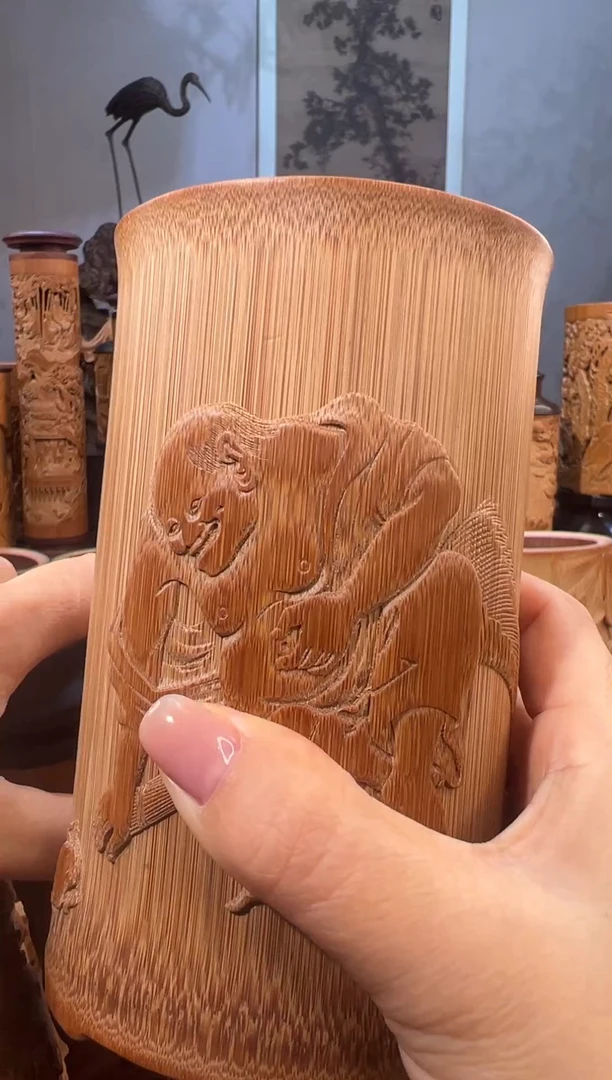 槐****衣刘海戏金蟾