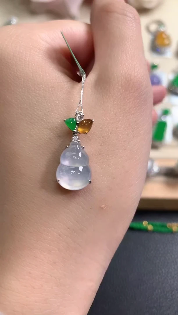 吊坠(不含链)18K金镶嵌翡翠冬日珠宝Q58