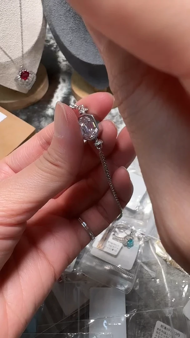 无925银时尚饰品如图所示