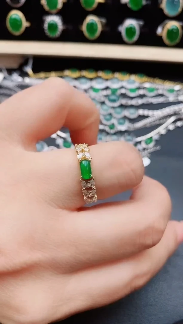 翡翠戒指银S925镶嵌8500