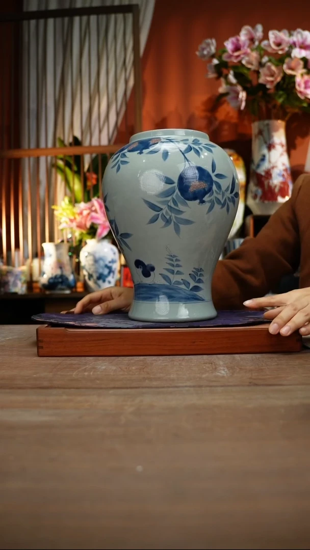 当代景德镇设计师釉下手绘陶瓷花瓶