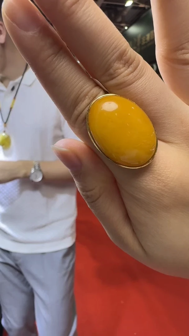 琥珀未镶嵌戒指杭州珠宝展假一罚十