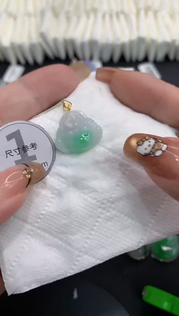 吊坠(不含链)18K金镶嵌翡翠111