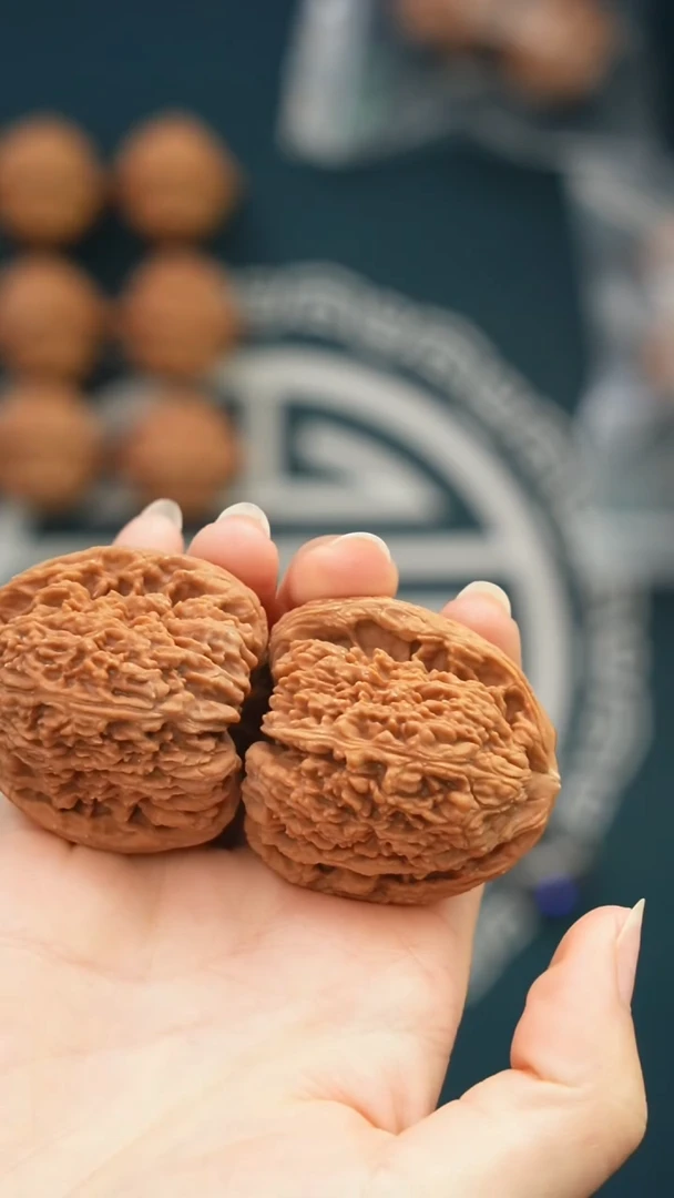 吊坠文玩核桃三角疆42.5全