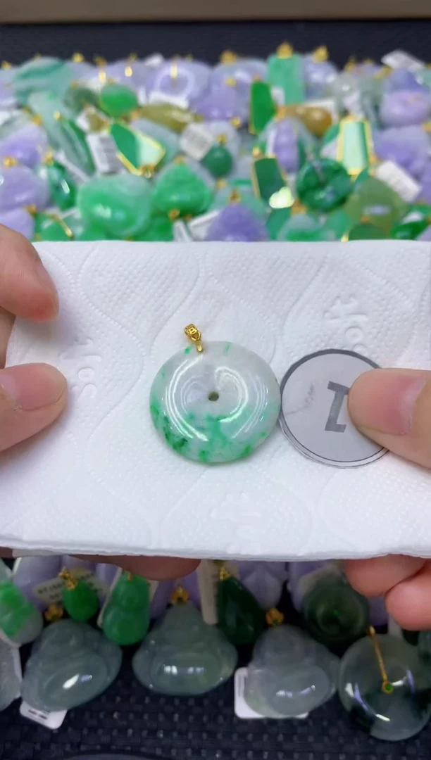 颈饰未镶嵌翡翠天然缅甸翡翠A货