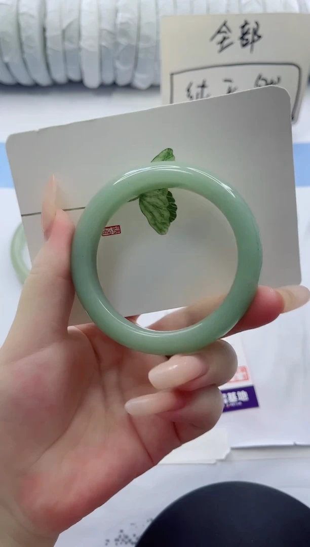 未镶嵌手镯石英质玉多样性发货A121