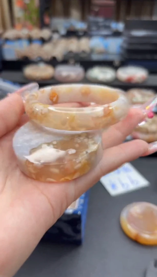 未镶嵌手镯石英质玉235(55圈赠送镯心)