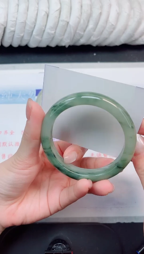 【闪购商品】石英质玉手镯未镶嵌98#58.2