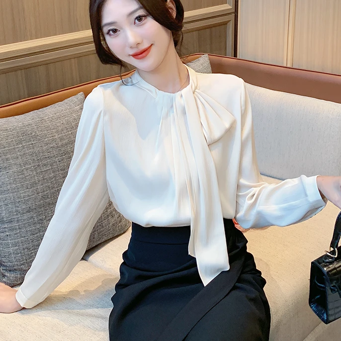法式蓝色飘带衬衫女秋装职业通勤设计感高级立领长袖上衣别致衬衣