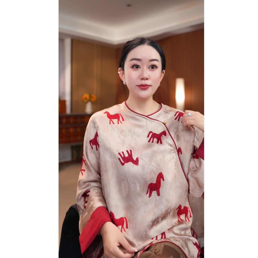 【马上新年】中国风网红秋冬日常时尚圆领国风复古小马长袖上衣