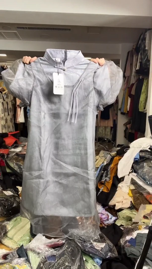 连衣裙       L码        105-115斤