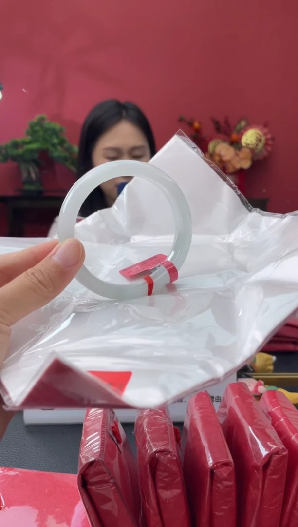 未镶嵌手镯翡翠2