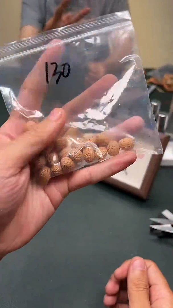 桃核手串11mm+头尾无修金蛹桃核手持（散籽）