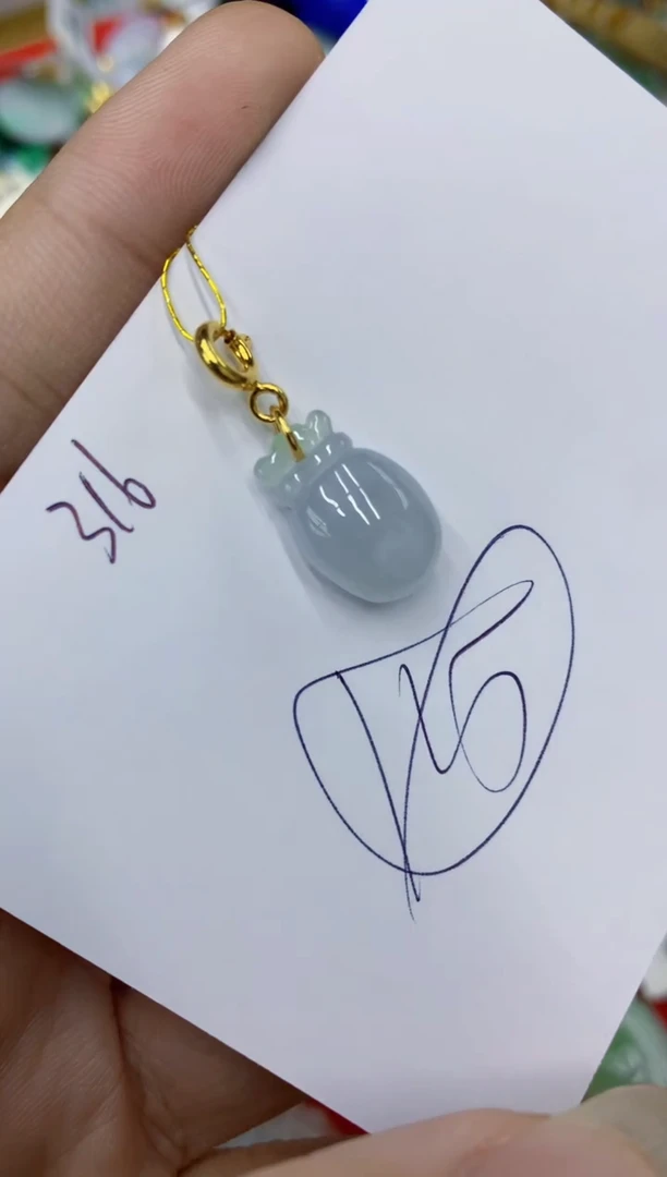 翡翠未镶嵌颈饰11111111111