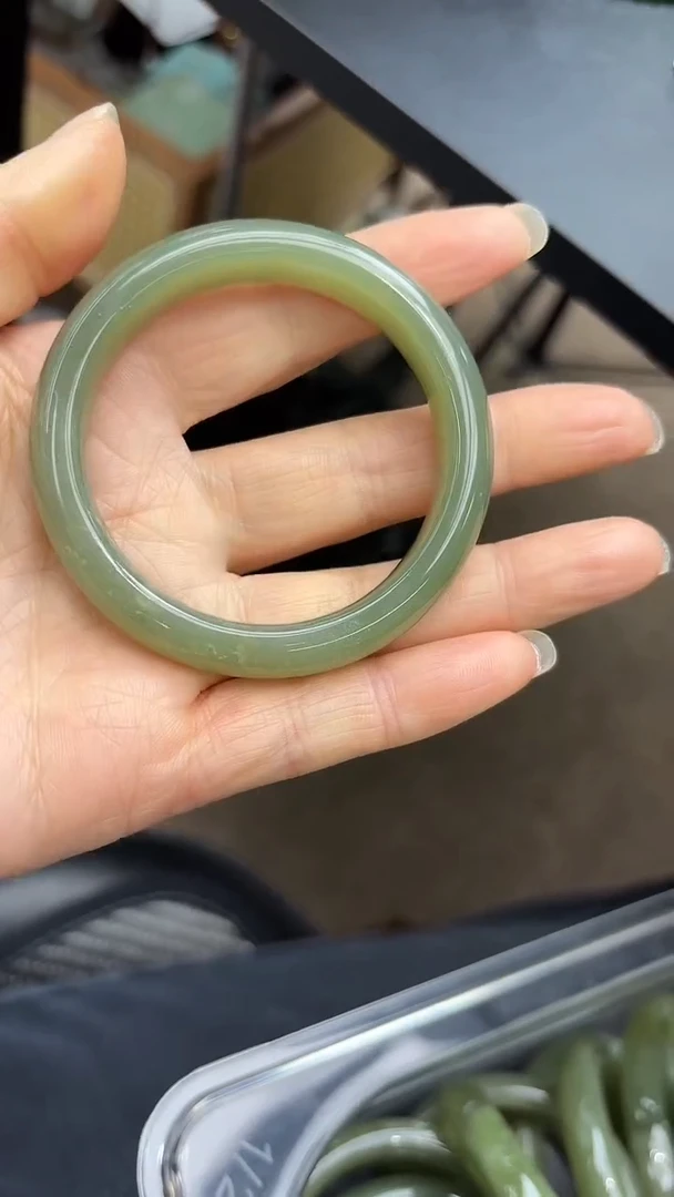 未镶嵌手镯和田玉和田玉手镯C-1