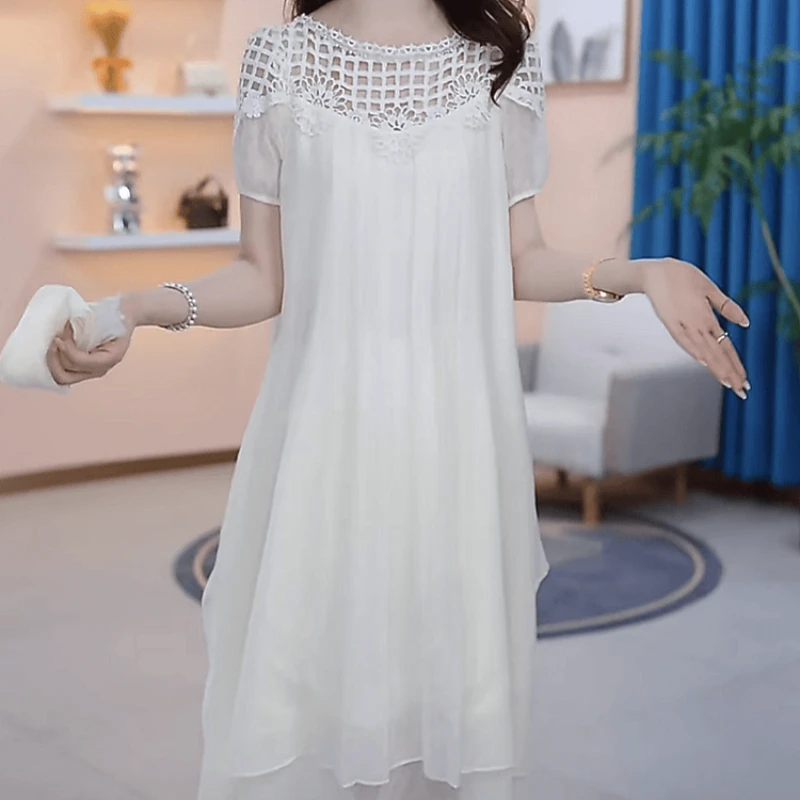 2025夏季新款时尚高贵洋气宽松休闲减龄显瘦镂空设计上档次连衣裙