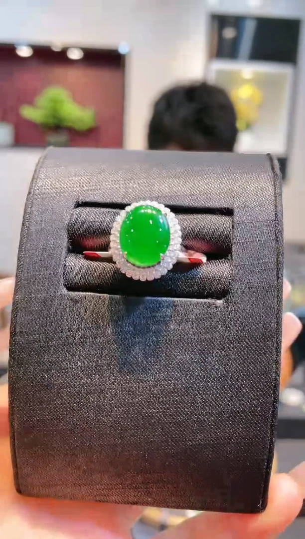 【闪购商品】翡翠颈饰18K金镶嵌A39天然A货翡翠戒指