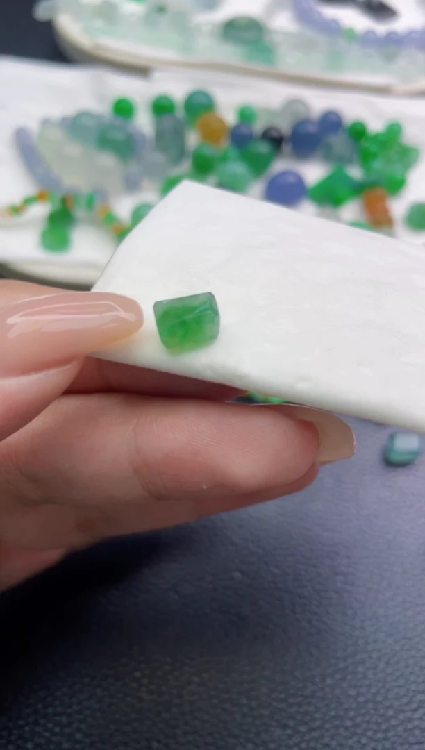 定制翡翠未镶嵌s**i2935