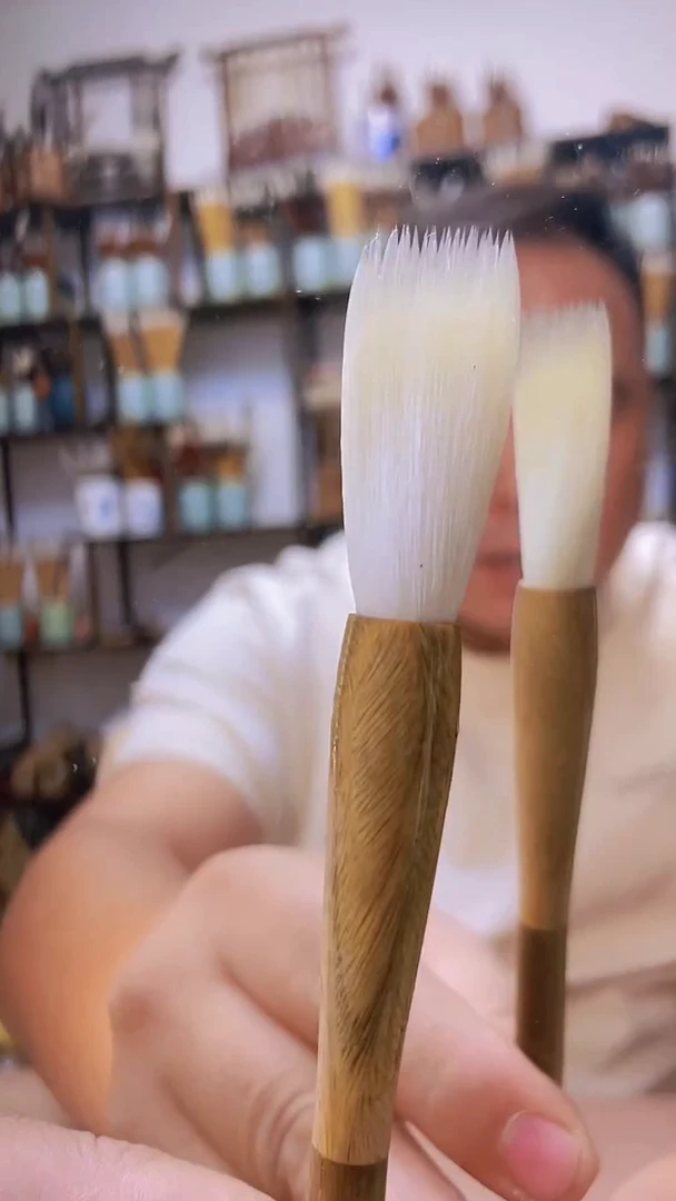 绿檀95细光峰羊毫一支