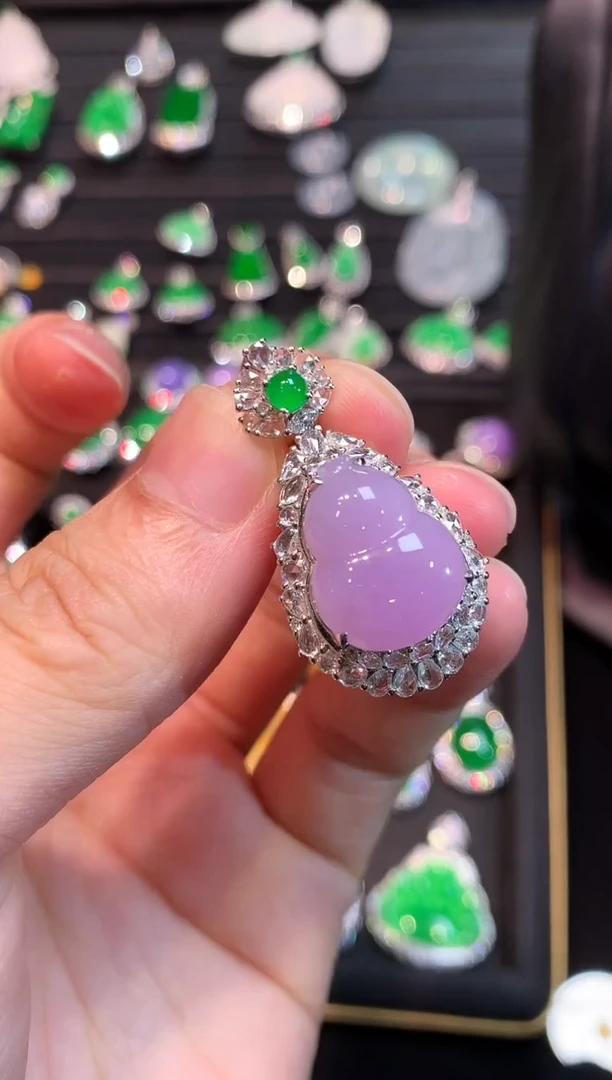 吊坠(赠链)18K金镶嵌翡翠紫罗兰葫芦吊坠