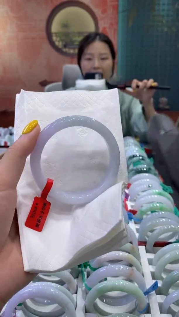 翡翠手镯未镶嵌多人19445