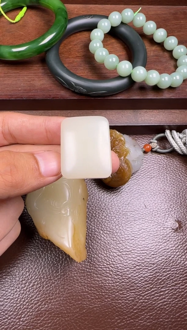 未镶嵌和田玉挂件挂件
