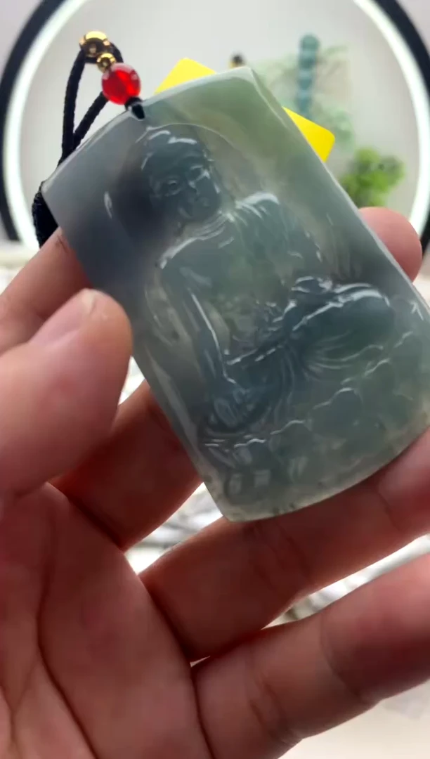 翡翠未镶嵌颈饰阿弥陀佛