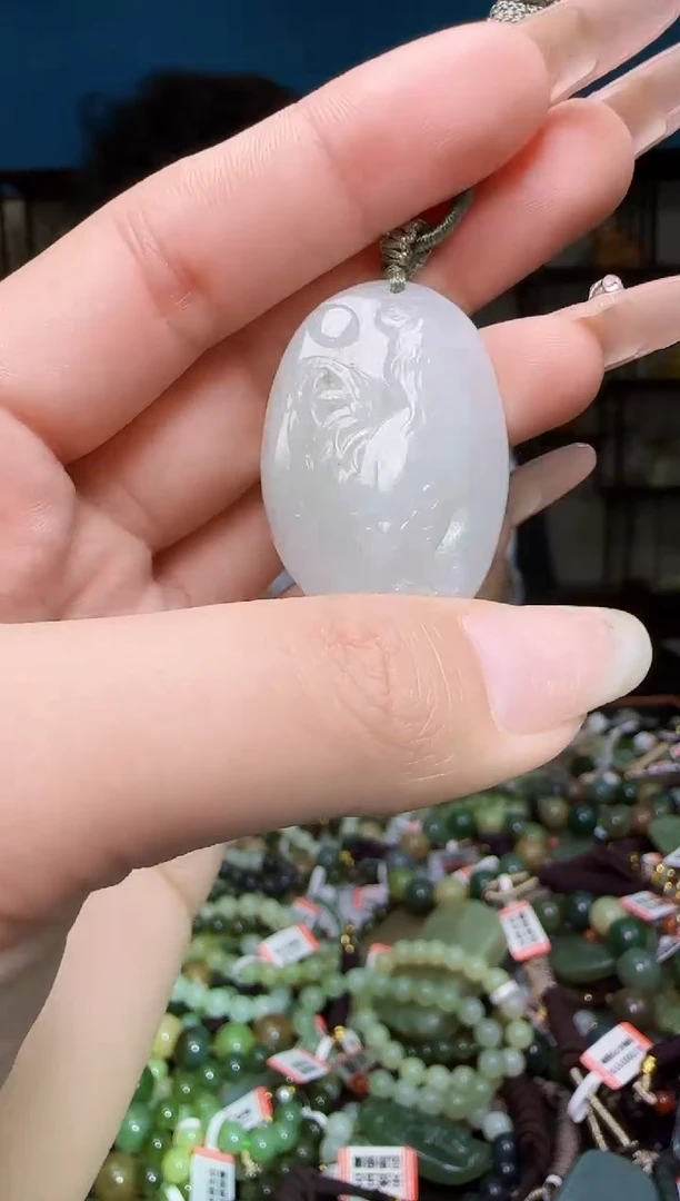 颈饰未镶嵌和田玉1