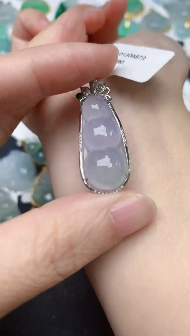 颈饰18K金镶嵌翡翠天然缅甸A货翡翠