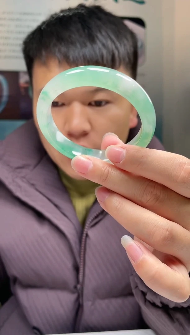 【闪购商品】石英质玉手镯未镶嵌非洲翠手镯多样性发货