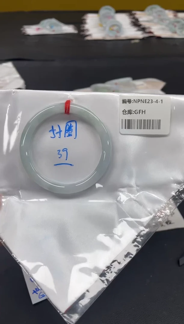 未镶嵌手镯翡翠翡翠手镯