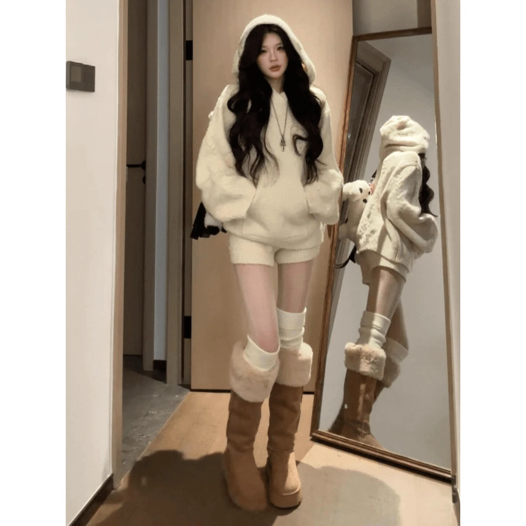 米白色软糯连帽毛衣针织衫上衣慵懒风气质宽松高腰显瘦休闲短裤子