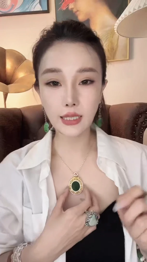 翡翠未镶嵌颈饰h****期翡翠A907