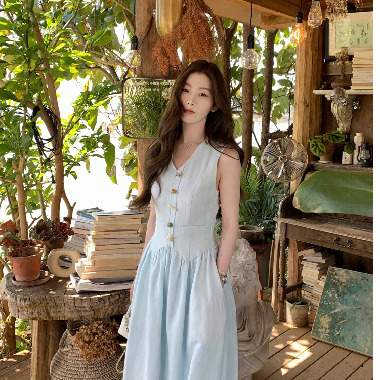 海边度假独特氧气奶蓝小香感马甲无袖背心连衣裙法式气质收腰长裙