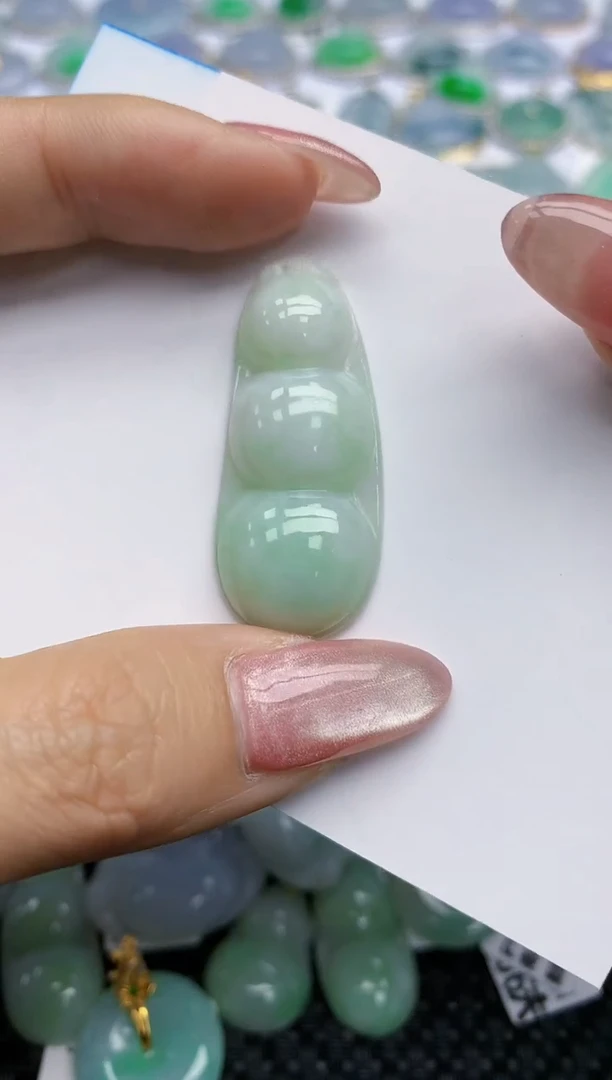 【闪购商品】翡翠颈饰未镶嵌天然翡翠A货